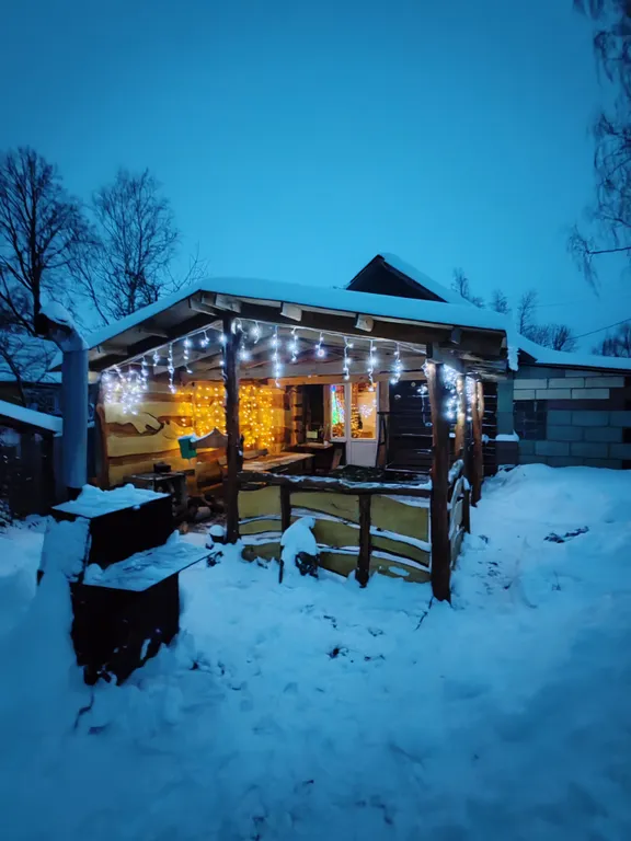 Дом на берегу реки