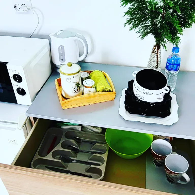 Квартира Квартира Зеленая студия с мини кухней, тихий центр — Геленджик