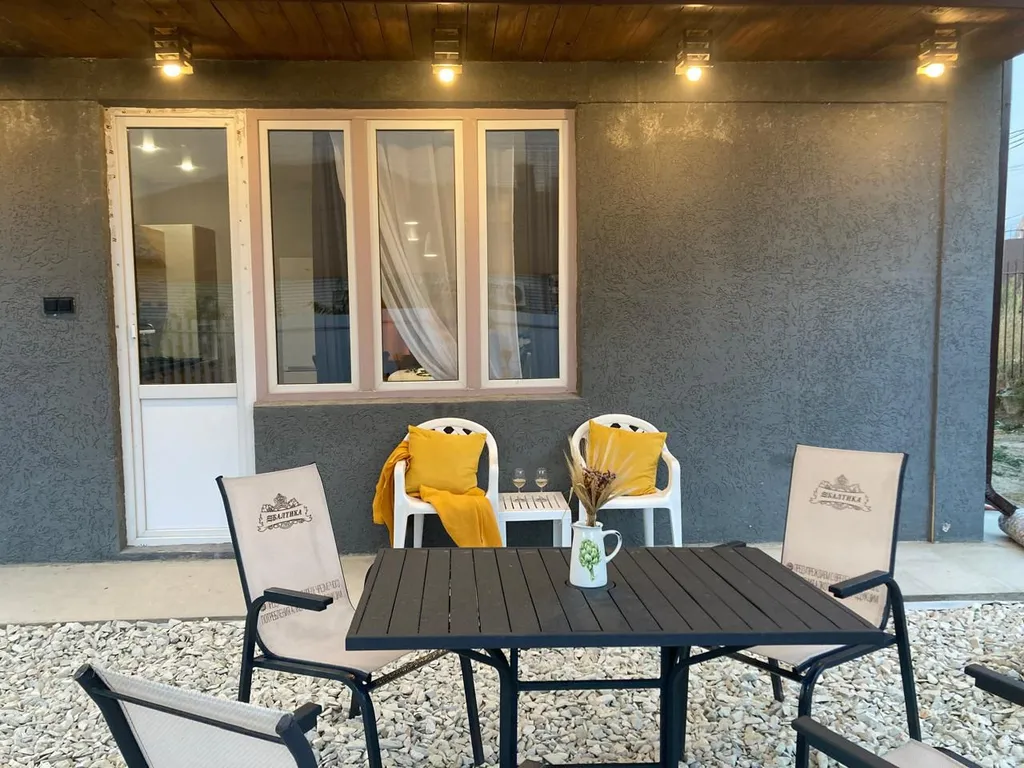 Дом с видом на море и горы