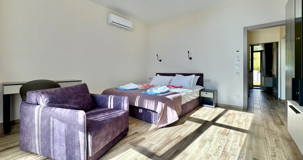 Таунхаус Фламинго, лесная зона, подогреваемый бассейн