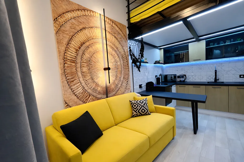 Двухуровневая квартира с шикарным панорамным видом на море