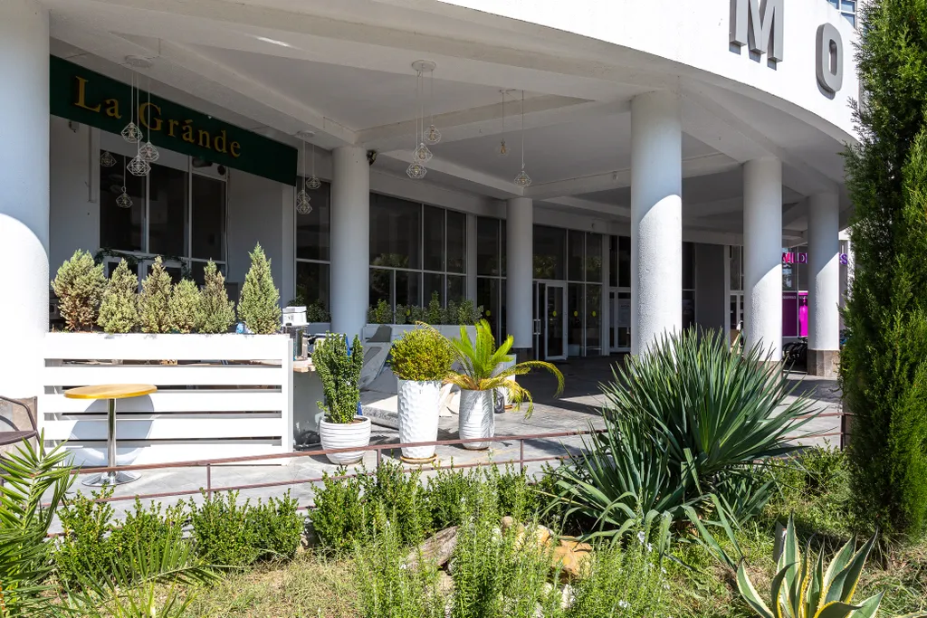 Двухкомнатная квартира с балконом Москва Lamare мкрн. Светлана