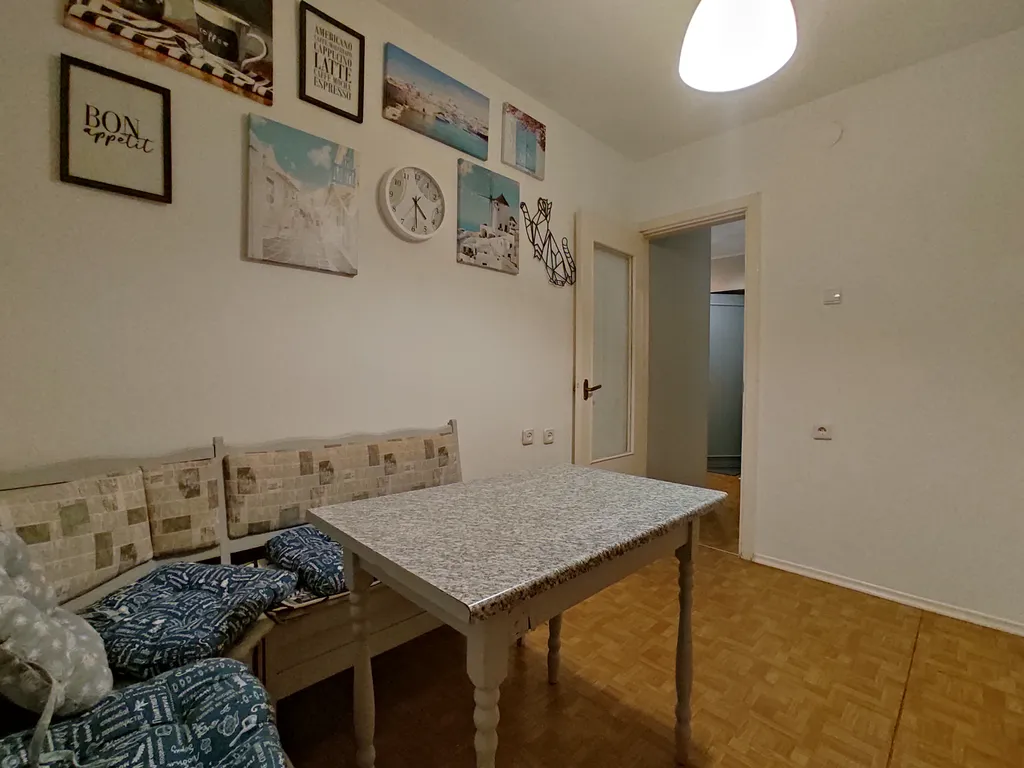 Двухкомнатное очарование КвартАпарт на торговой стороне