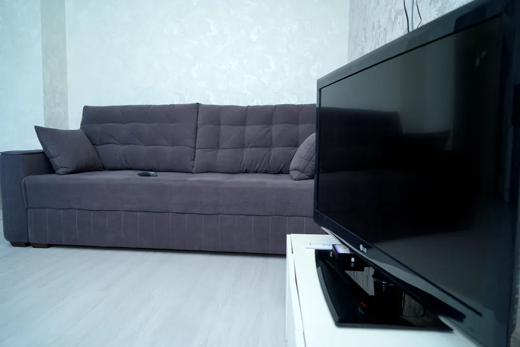 Комфортные апартаменты с видом на метромост и центр