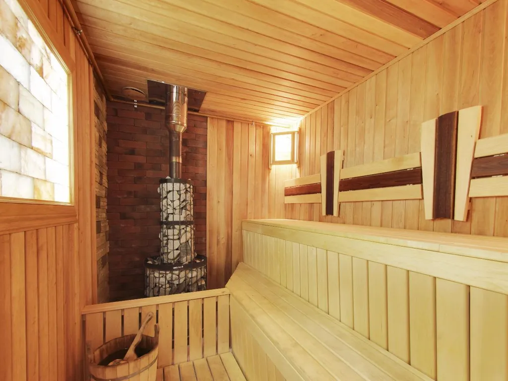 Уютный коттедж с бассейном