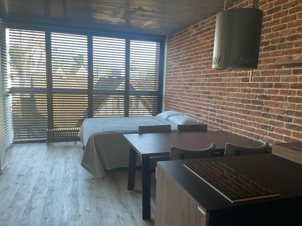 Великолепная квартира-студия в центре Светлогорска в 10 мин. до моря