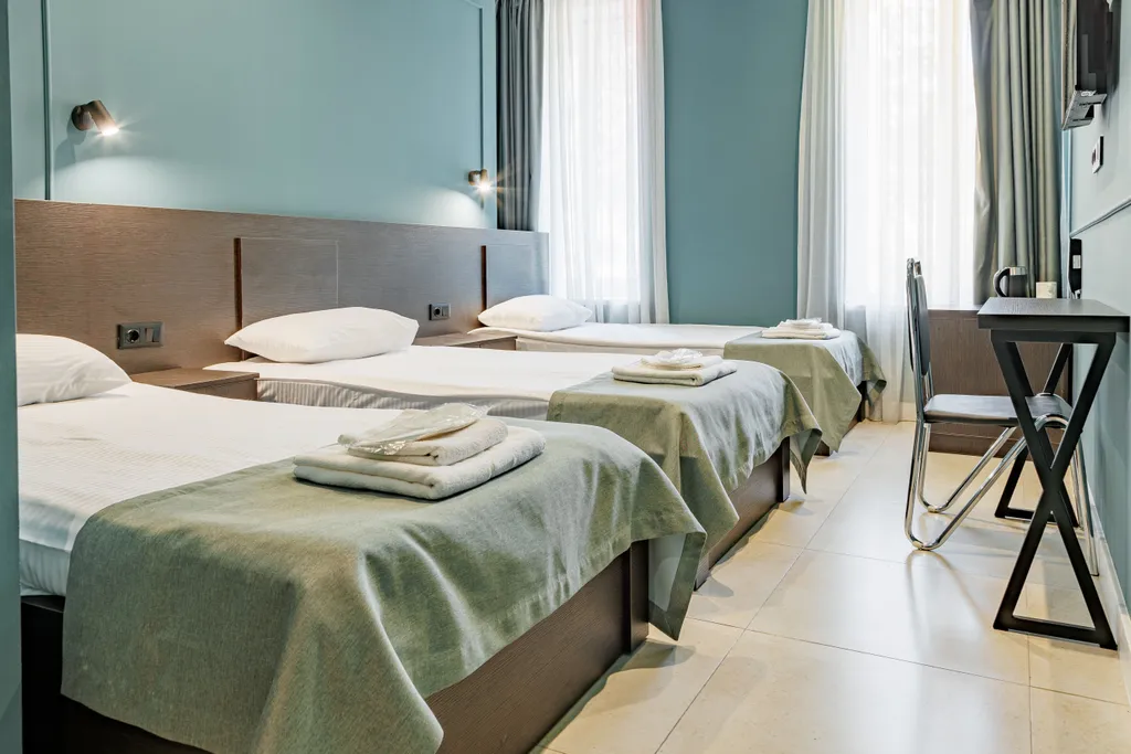 Стандартный трёхместный номер, завтрак включен