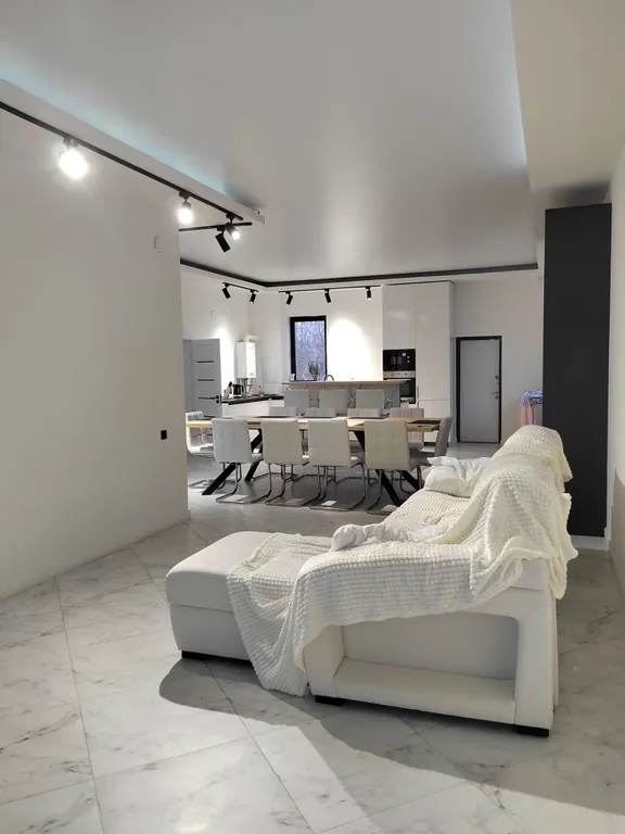 6-комнатный Дом