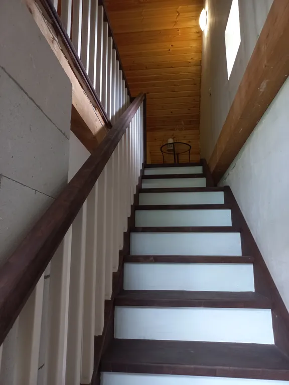 Частный дом в деревне в 15 километрах от центра города