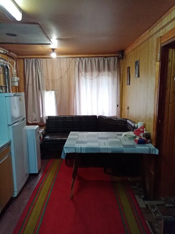 Комната с частичными удобствами в доме у реки