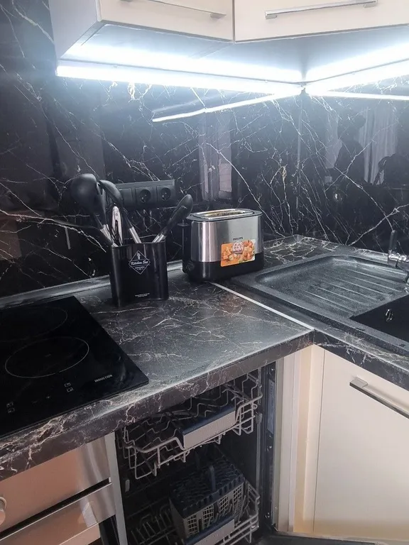 Квартира Трехкомнатная квартира с бассейном и потрясающим видом на море — Сириус