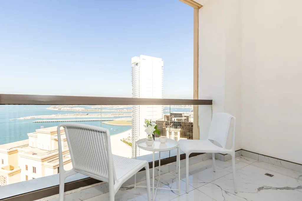 Стильная трёхкомнатная квартира