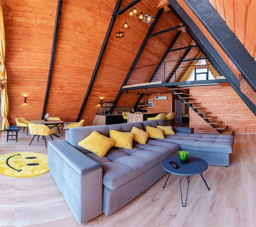 Треугольный дом А-фрейм рица