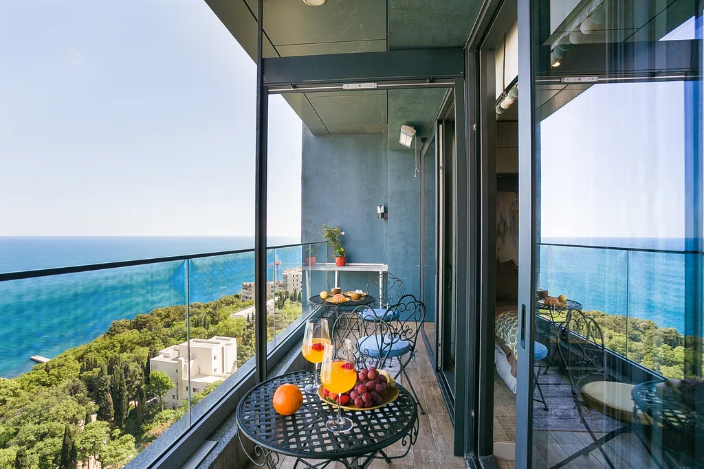 Двухкомнатный апартамент с видом на море с террасой с 2 санузлами