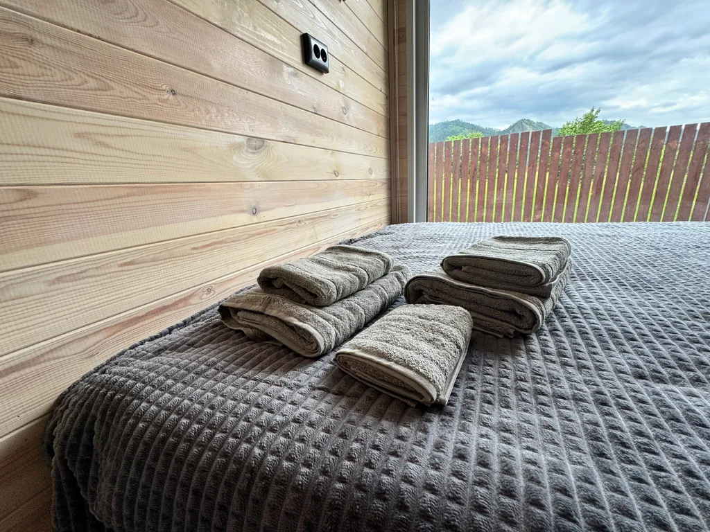 Домик с видом на горы