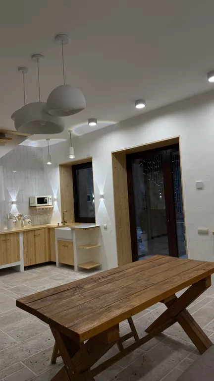 Шале в черте города с выходом в лес