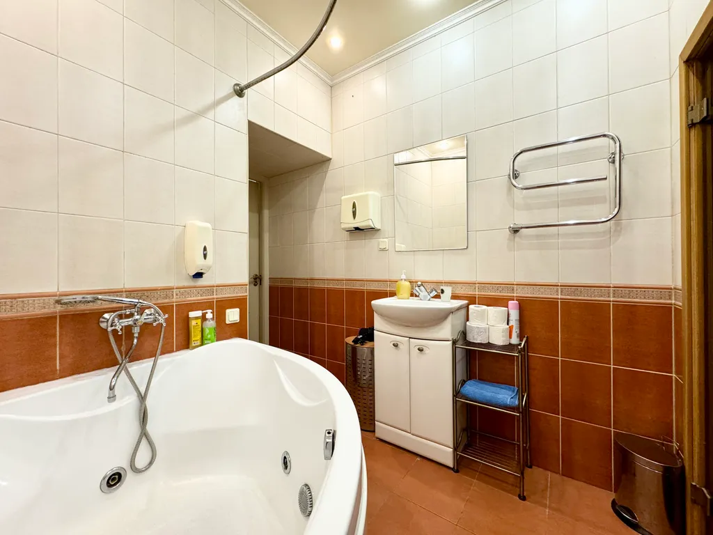 Квартира Просторная квартира возле Эрмитажа - 3 спальни, 2 санузла, парковка — Санкт-Петербург