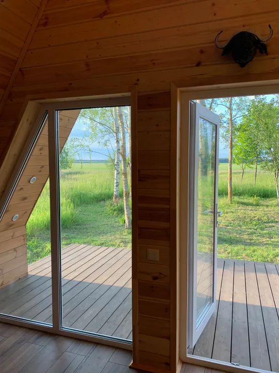 Домик с видом на лес