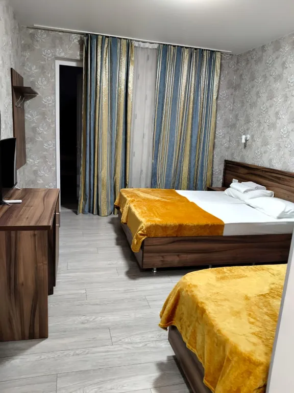 Трехместные апартаменты - вид на море и горы, утро под пение птиц