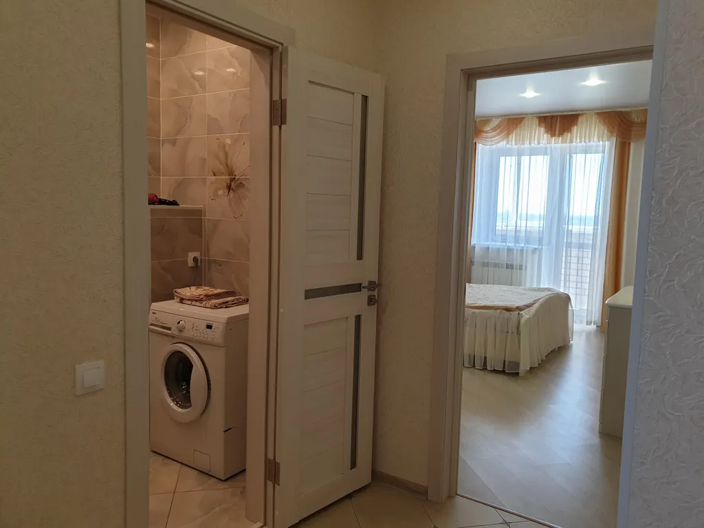 Квартира с видом на реку Волгу и мост