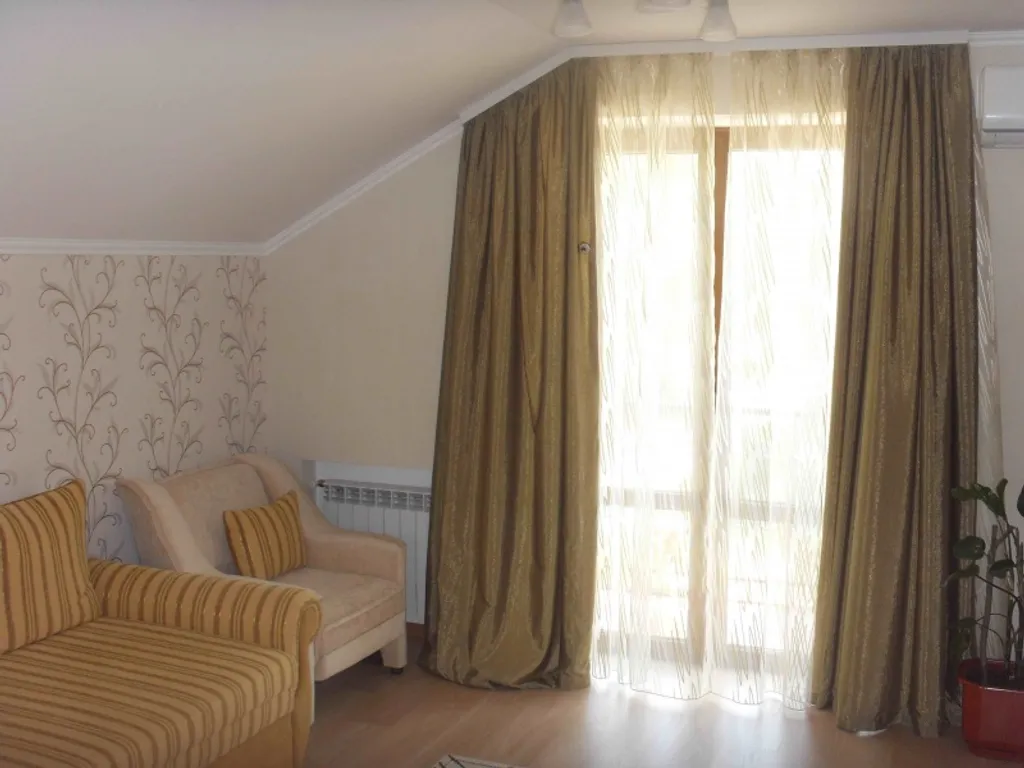 Небольшой уютный дом в курортной зоне