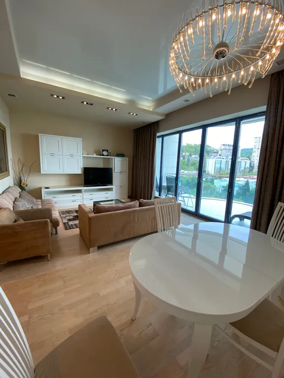 Королевский Парк 3х комнатная с видом на море