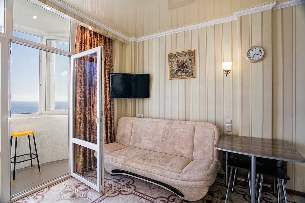 Квартира-студия с панорамным видом на море