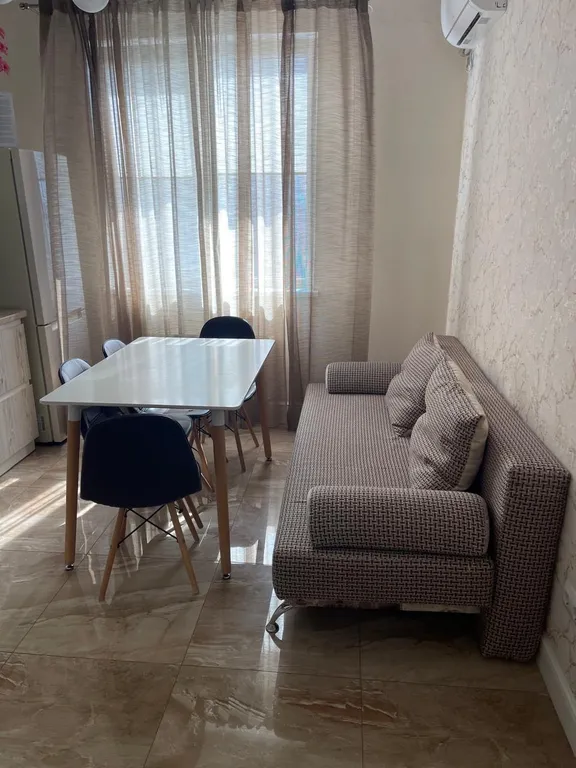 Квартира Уютная двухкомнатная квартира — Мирное