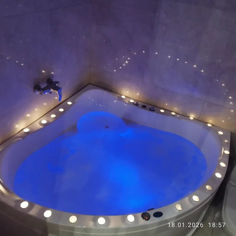 Уютная квартира с джакузи в высотке