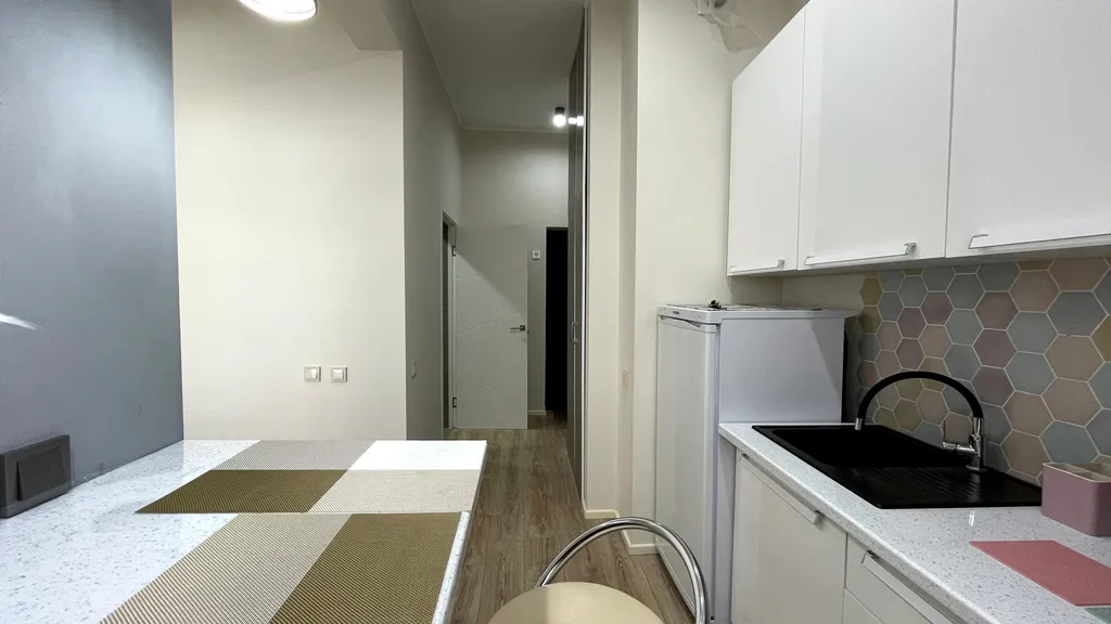 Квартира с балконом у моря