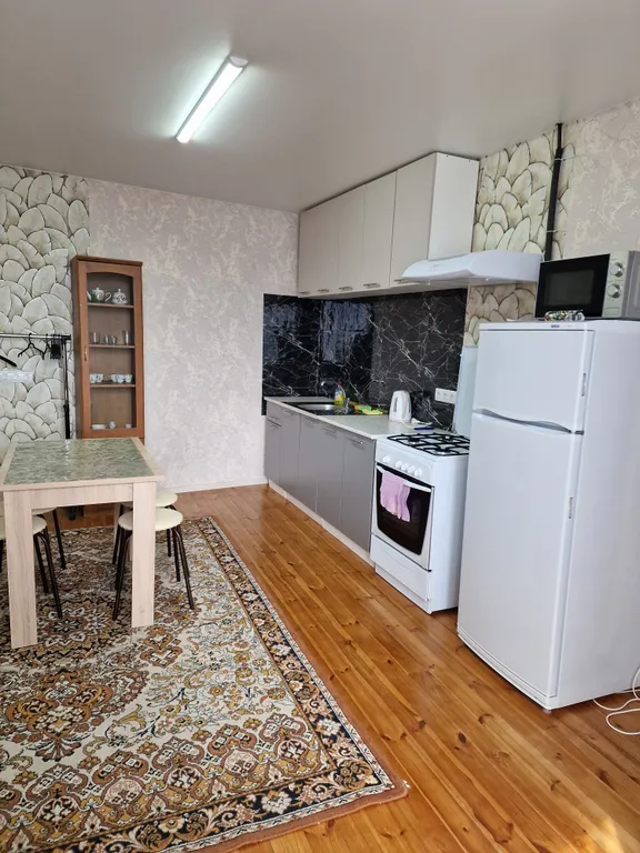 1-комнатная квартира со всеми удобствами в зеленой части города!