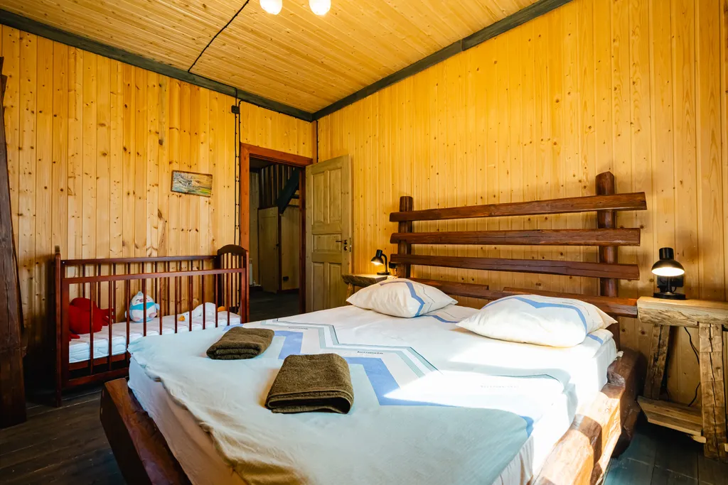 Дом у пруда в Веслево