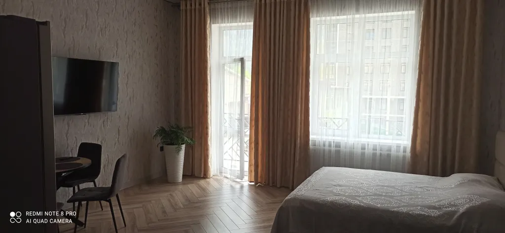 Студия с видом на озеро