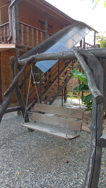 Номер у реки Дах с видом на горы