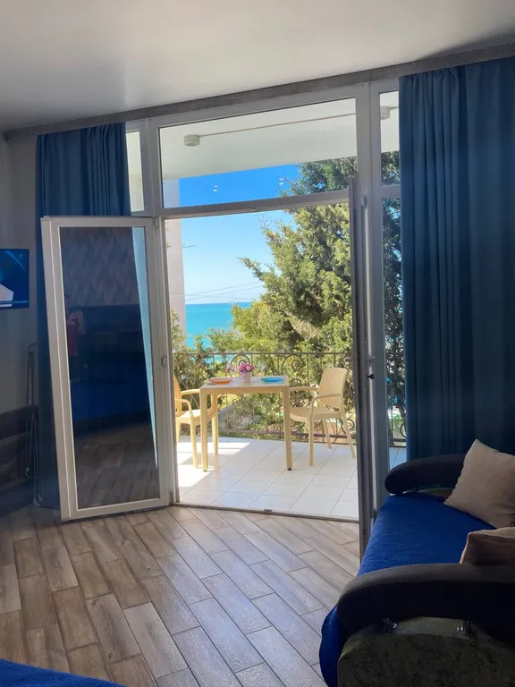 Уютные апартаменты в шаговой доступности от моря