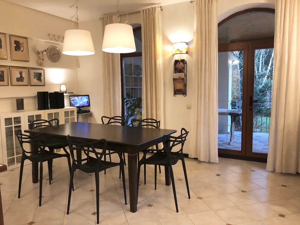 Вилла с бассейном