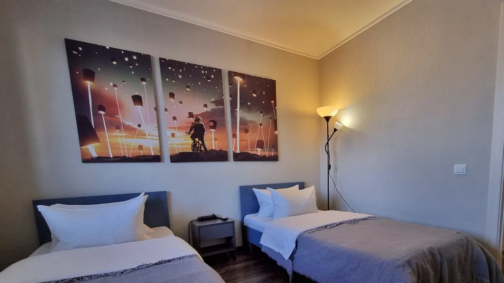 Рыжий Кот на Горке (2-х комнатная квартира в центре)