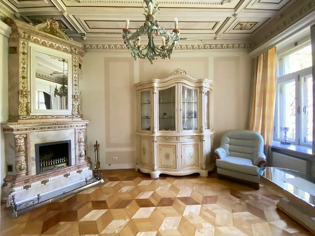 Квартира Колоритная квартира с камином и балконом в особняке Колобовых.Парковка — Санкт-Петербург