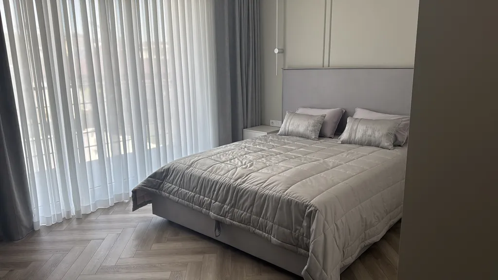 4 комнатный Дом с бассейном