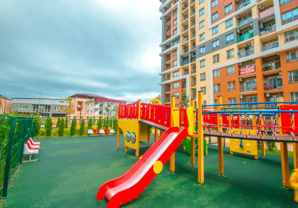 Студия Дом вдали от дома