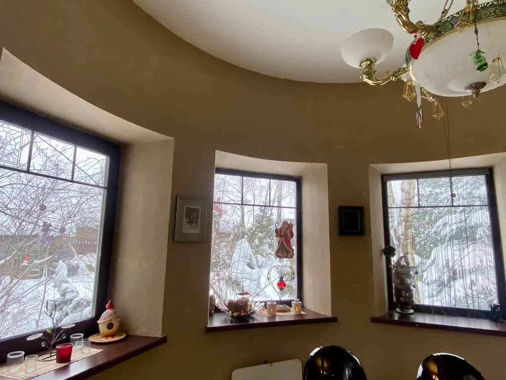 Коттедж с баней и джакузи рядом с горками