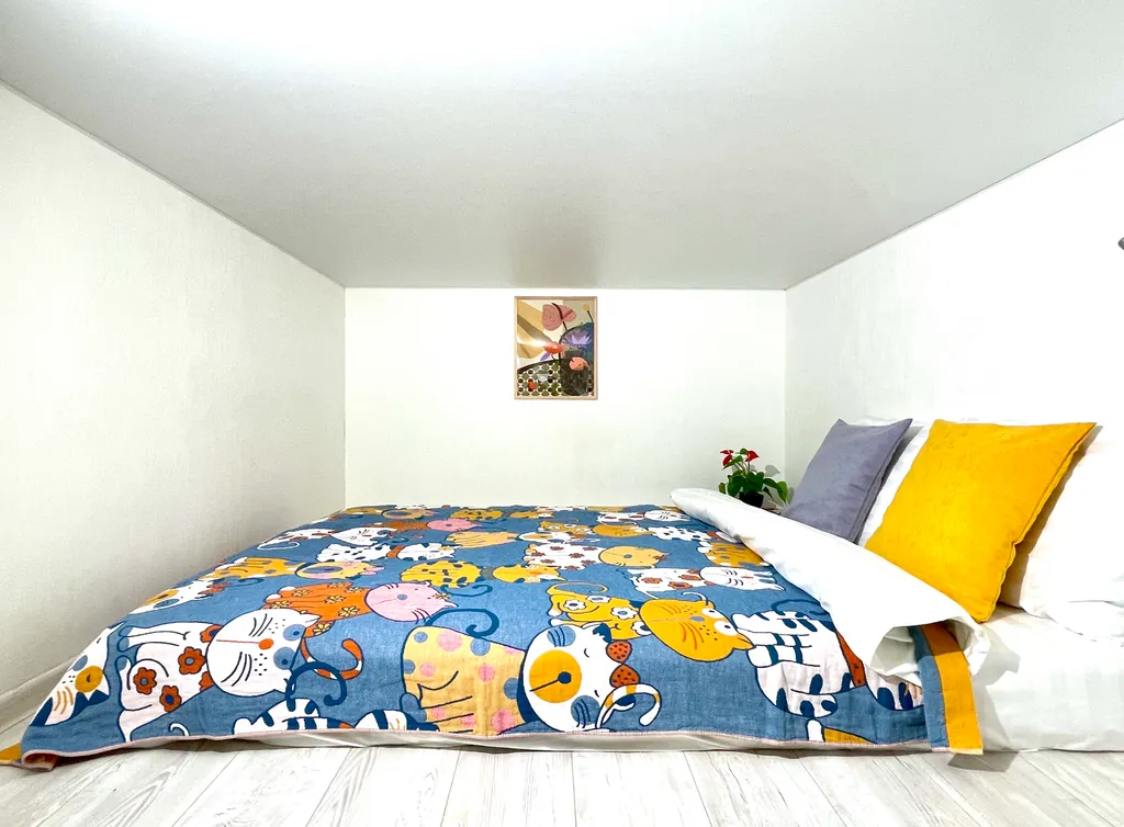 Квартира Квартира Двухуровневая студия в 3 минутах от метро Технологический институт — Санкт-Петербург