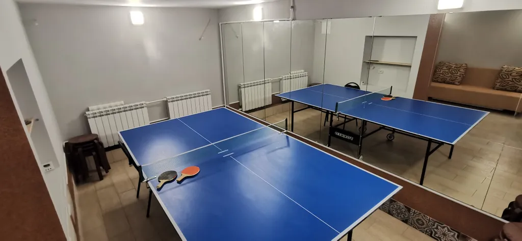 Коттедж Часть дома в частном на первом этаже с большим бассейном — Волгоград