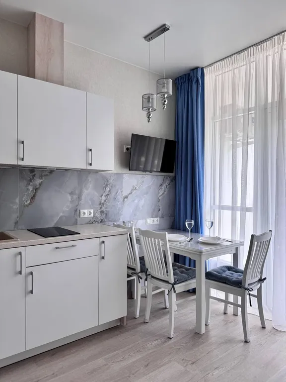 Студия с балконом