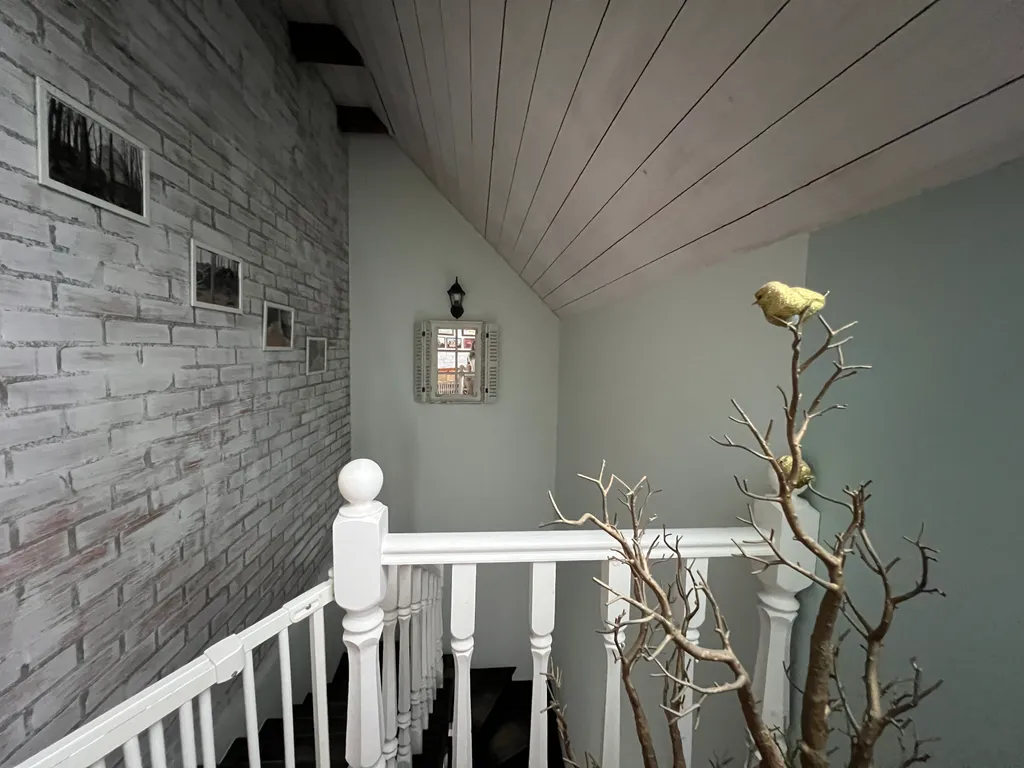 Коттедж с отдельным входом и видом на сад