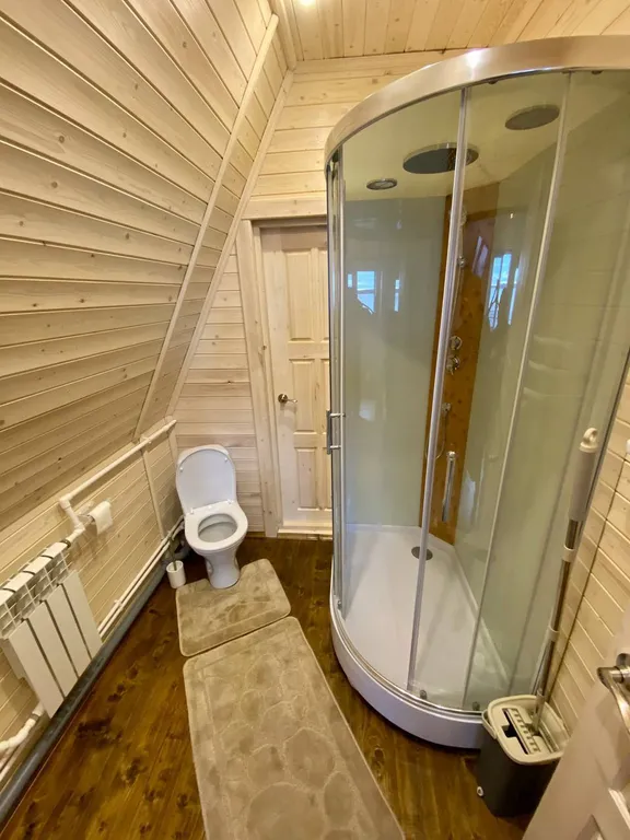 Дом на берегу озера