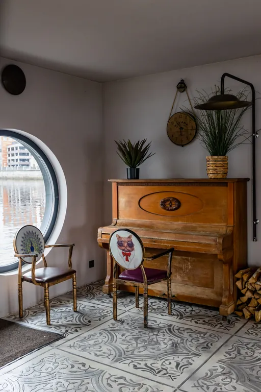 Дом на воде на Петроградской