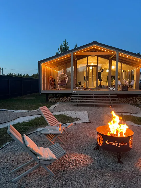 Дом под соснами