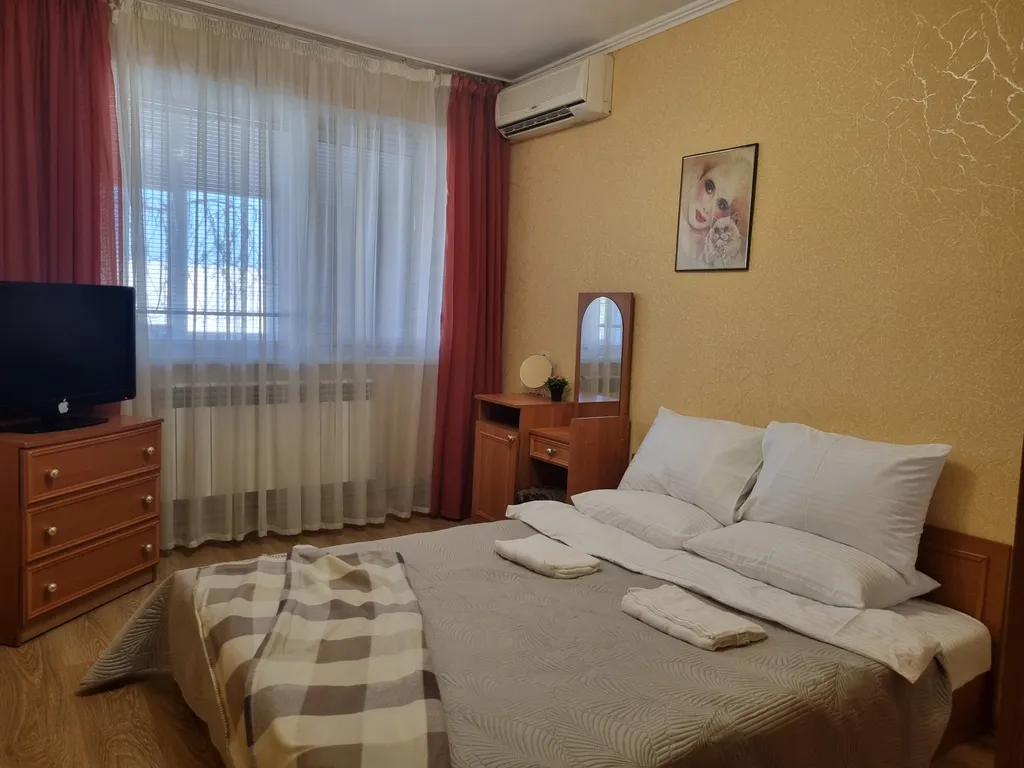 Пpocтоpнaя и уютная квартиpа в центре города