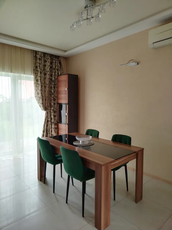 Таунхаус у озера в сосновом лесу